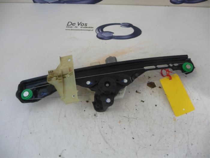 Citroen C4 Picasso Rear Door Window Mechanism 4 door Right 2016 Citroen C4 Picasso Rear Door Window Mechanism 4 door Right 2016