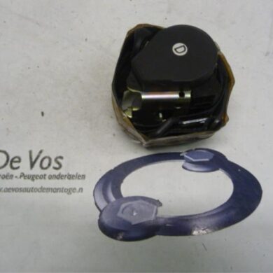 Peugeot 206 1.4 HDi Rear seatbelt, right 2003 8975R0
