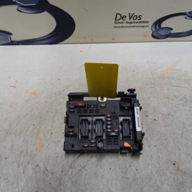 Peugeot 206 1.6 16V Fuse box 2002 6500Y1