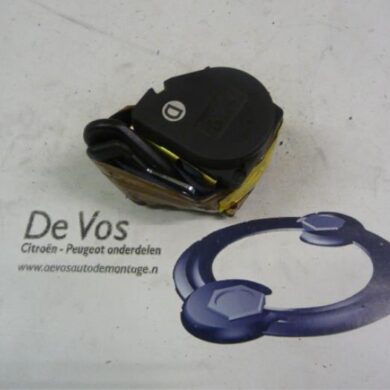 Citroen Xantia 2.0 HDi 90 Rear seatbelt, right 2000 8973JN