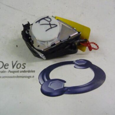 Citroen C5  Rear seatbelt, right 2008 8975S0