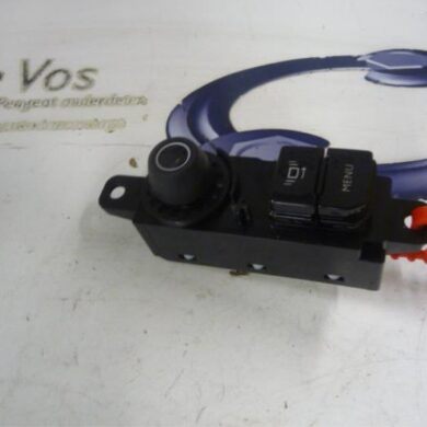 Peugeot 208  Schakelaar 2012 96758773XU