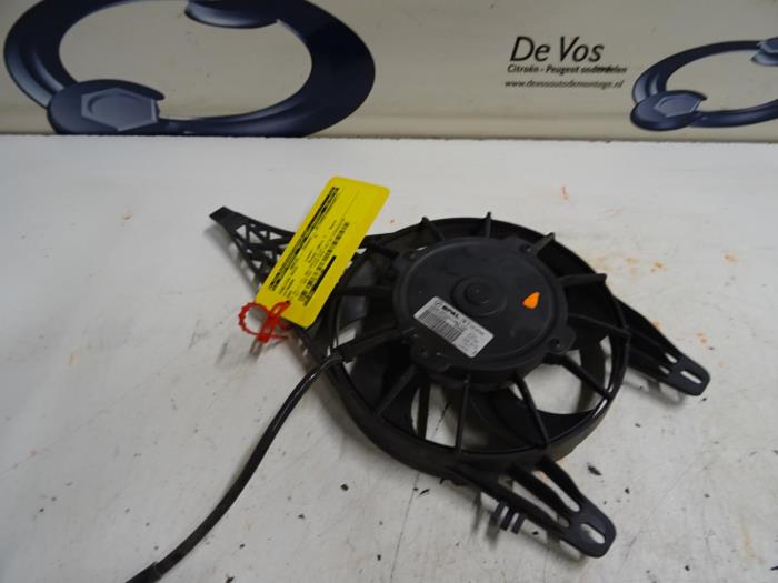 Cooling fan housing Citroen DS3 De Vos Autodemontage