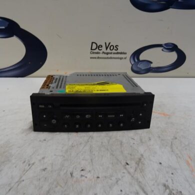Peugeot Partner 1.9D Radio CD Speler 2004 6564RT-6564RV