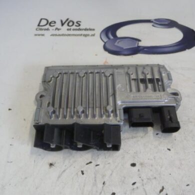 Peugeot 308  Start/Stopp Steuergerät 9HR-9HR9H05 2011 9805721280-5600VR