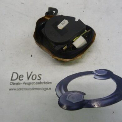 Citroen Saxo 1.5 D Rear seatbelt, left 2001 8972EQ