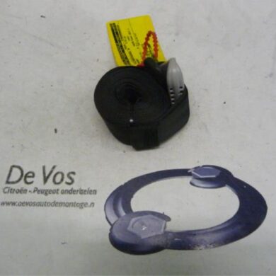 Peugeot 207 1.6 HDiF 16V Front seatbelt, right 2011 8975AZ