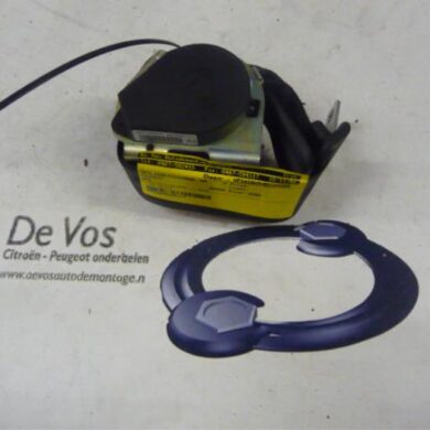 Peugeot 308 1.6 HDi 16V Rear seatbelt, right 2008 8975N1-8975GX