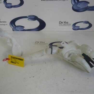 Peugeot 208  Front windscreen washer reservoir 2013 6431N6