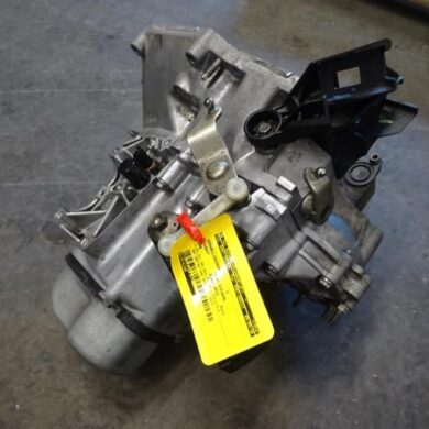 Peugeot 208  Getriebe 2013 9803846180-9678076280 20CR14