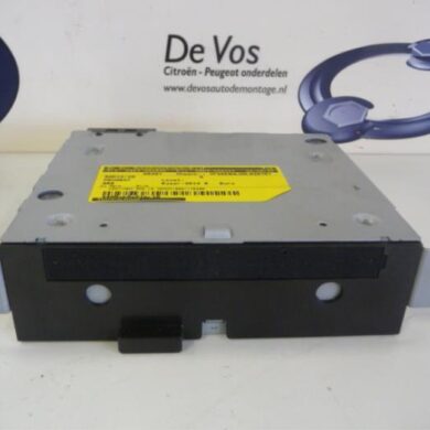 Peugeot 508  Radio CD Speler 2013 1609267080-1611909880
