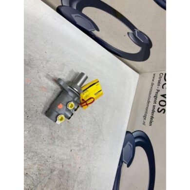 Peugeot 3008  Master cylinder 5GS 2021 1638051480