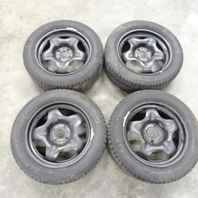 Peugeot 208  Set of wheels + tyres 2018