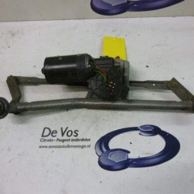 Peugeot 206 1.4 XR,XS,XT,Gentry Front wiper motor 2002 6405F8