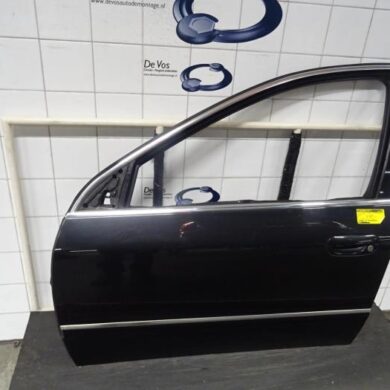 Peugeot 607 2.2 16V Door 4-door, front left 2005 9002L5