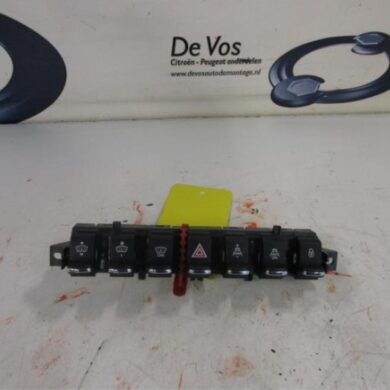 Peugeot 3008  Schakelaar 2012 6490W7-98070048ZD