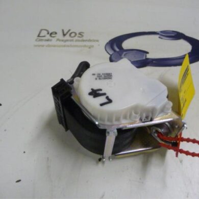 Citroen DS3  Rear seatbelt, left 2010 8975TC-8976F1