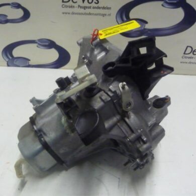 Peugeot 208  Gearbox HMZ 2015 9803846280 20CR15