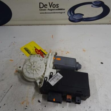Citroen C5 2.0 16V Door window motor 2001 9221P4