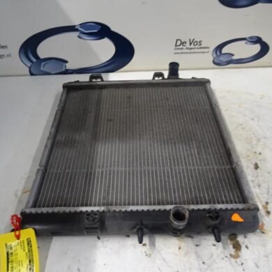 Peugeot 208  Radiator 5FS5F01 2012 1330W9-133398