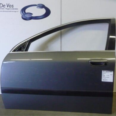 Peugeot 607 2.2 16V Door 4-door, front left 2001 9002L5