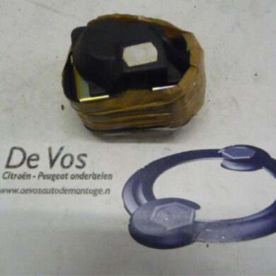 Peugeot 406 2.0 HDi 90 Veiligheidsgordel rechts-achter 2002 8973S3