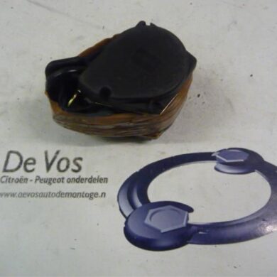 Citroen Xantia 2.0 HDi 90 Rear seatbelt, left 2000 8973JL