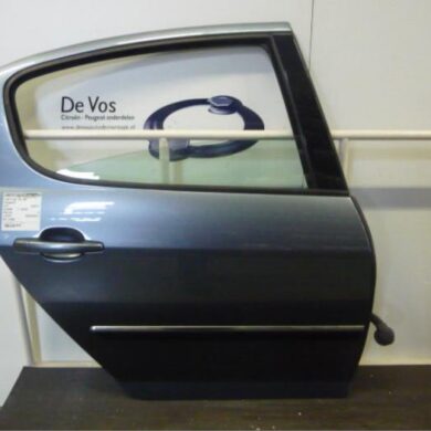 Peugeot 407 2.0 HDiF 16V Rear door 4-door, right 2004 9008N1