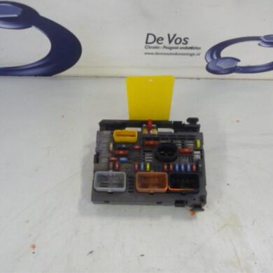 Citroen C5  Fuse box 2011 9807028580