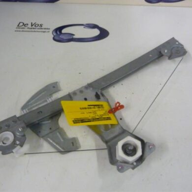 Peugeot 107 1.0 12V Ruitmechaniek 4Deurs links-voor 2010 9221V7