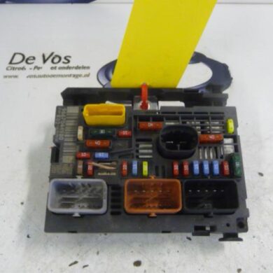 Citroen C5  Sicherungskasten 2008 9807028580