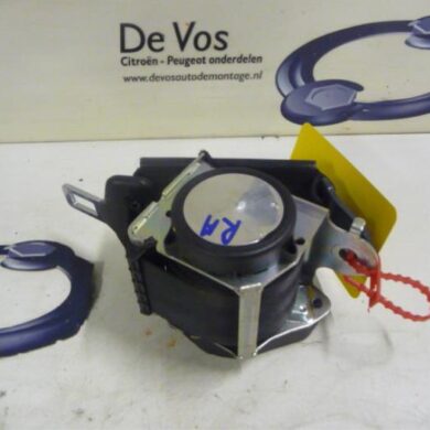 Citroen DS5 2.0 165 HYbrid4 16V Rear seatbelt, right 2013 98000632XX
