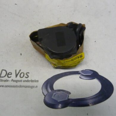 Citroen Saxo 1.6 VTR Rear seatbelt, left 1998 8973GH
