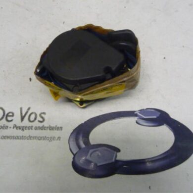 Citroen Saxo 1.5 D Rear seatbelt, right 2000 8973HP