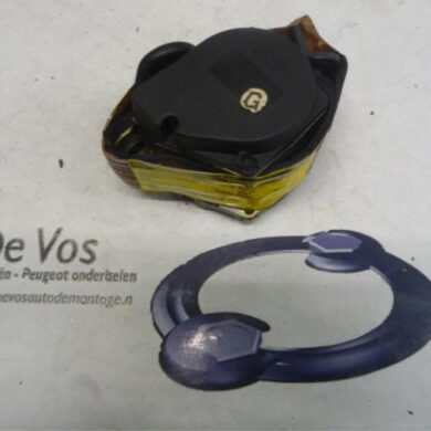 Peugeot 106 1.1 i XN,XR,XT Veiligheidsgordel links-achter 1995 8972EQ