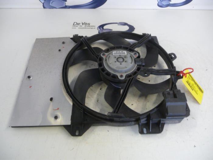 Engine Citroen Fan Control Module Citroen C3 Cooling fan housing 2011 1610781580-1253P9 | De Vos Onderdelen