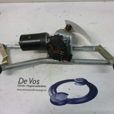 Peugeot 206 1.4 HDi Front wiper motor 2002 6405F8