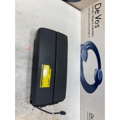 Peugeot 3008 1.6 e-THP 165 16V Armrest 2018 98100602BY