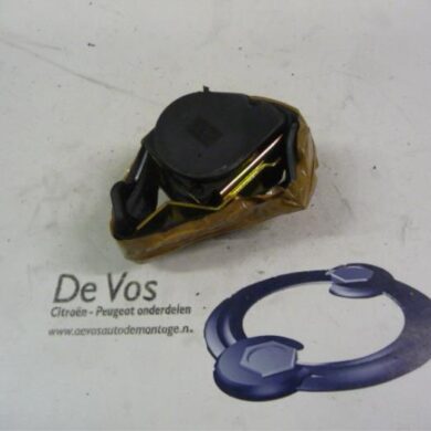 Peugeot 605 3.0 SV Rear seatbelt, left 1994 8971YY