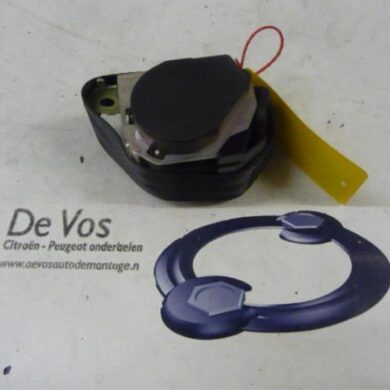 Peugeot 308 1.6 16V THP 150 Rear seatbelt, left 2009 8975GA