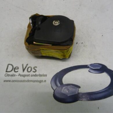 Citroen Saxo 1.4i SX,VSX Rear seatbelt, left 1996 8973GH