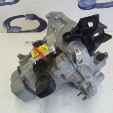 Peugeot 208  Gearbox HMZHM01 2014 9803846280-9678376580 20CR15