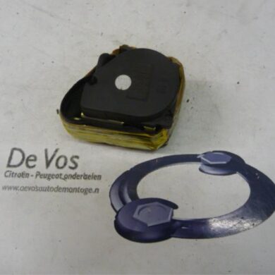 Peugeot 306 1.6 Rear seatbelt, right 1997 8972NY