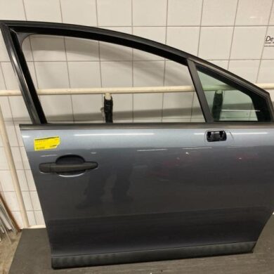 Citroen C4 1.6 16V Tür 4-türig rechts vorne 2007 9004W4