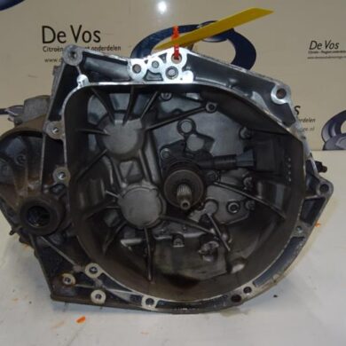 Peugeot 5008  Versnellingsbak 9HR9H05 2011 2231E6-2232F3 20EA07