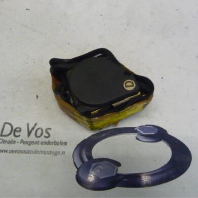 Citroen Saxo 1.1i X,SX Rear seatbelt, right 1998 8973GK
