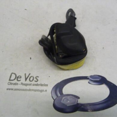 Peugeot 205 1.8 XLD,XRD,GLD,GRD Rear seatbelt, left 1998 8971SC