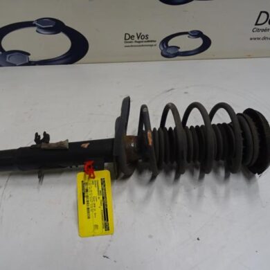 Peugeot 2008  Front shock absorber rod, right 2016 9820325780