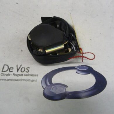 Peugeot 1007 1.4 Rear seatbelt, right 2006 8974W2