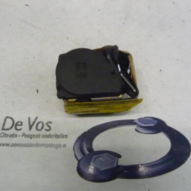 Citroen Saxo 1.4i SX,VSX Veiligheidsgordel rechts-achter 1997 8973GK